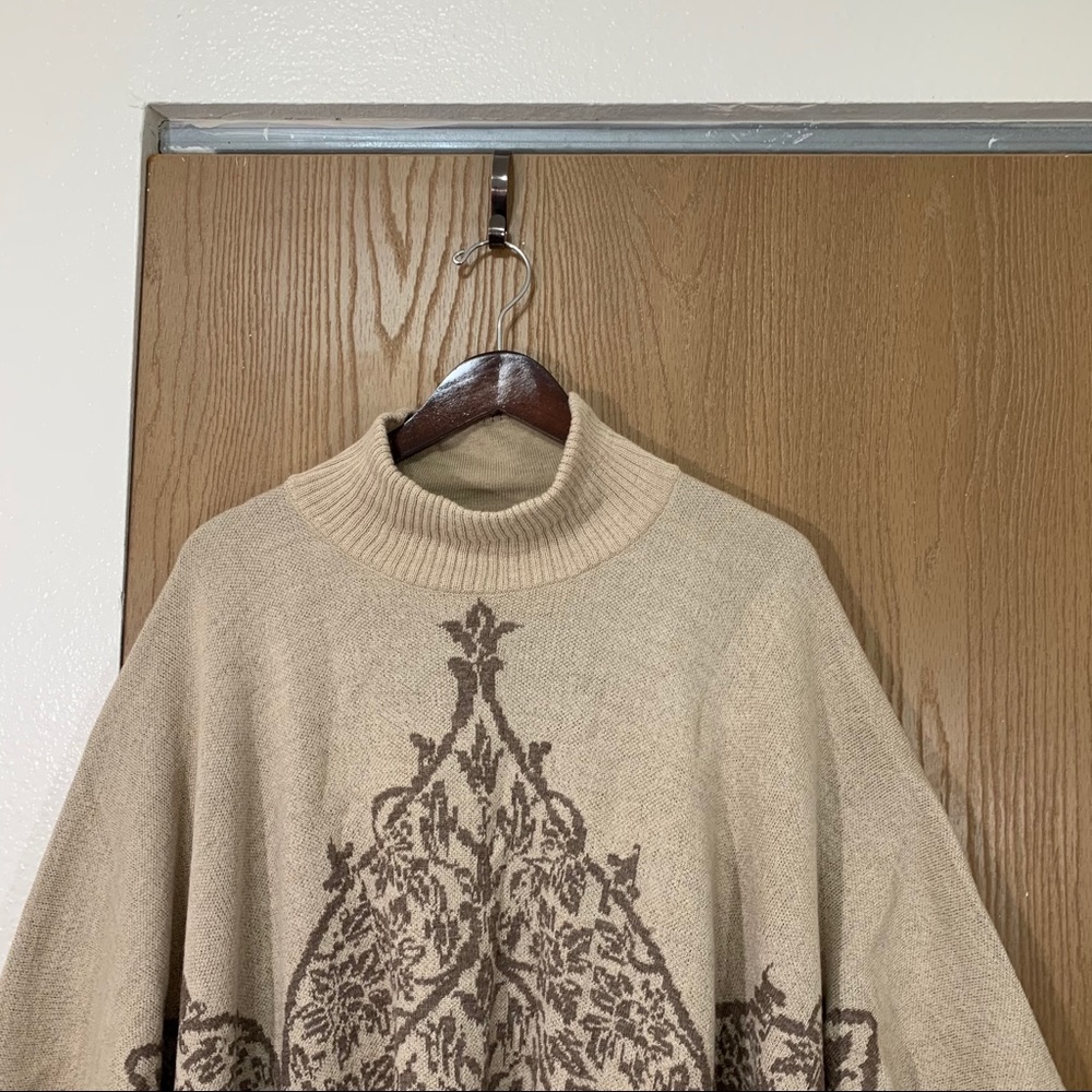 SOLD PERUVIAN CONNECTION Jewel Ethnic Poncho - Picture 2 of 8